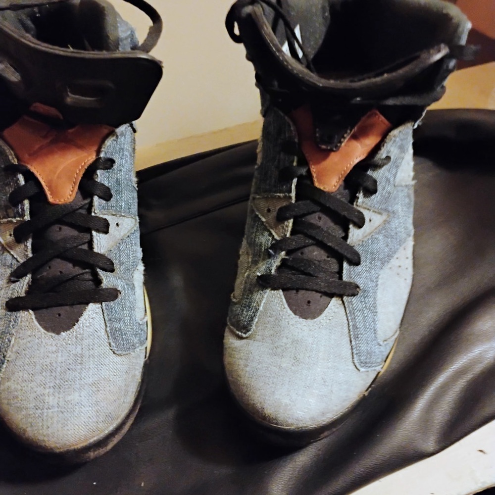 Jordan Denim washed and Brown Athletic Shoes